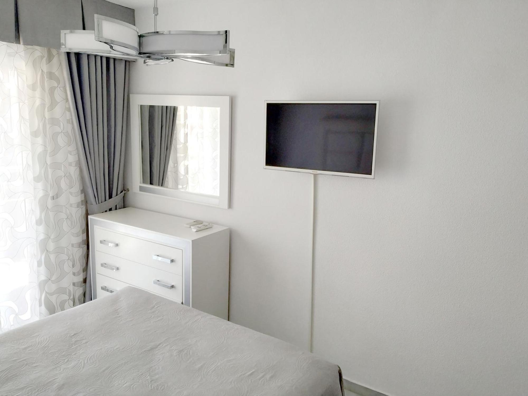 Carihuela Luxus Holiday ตอร์เรโมลิโนส ภายนอก รูปภาพ